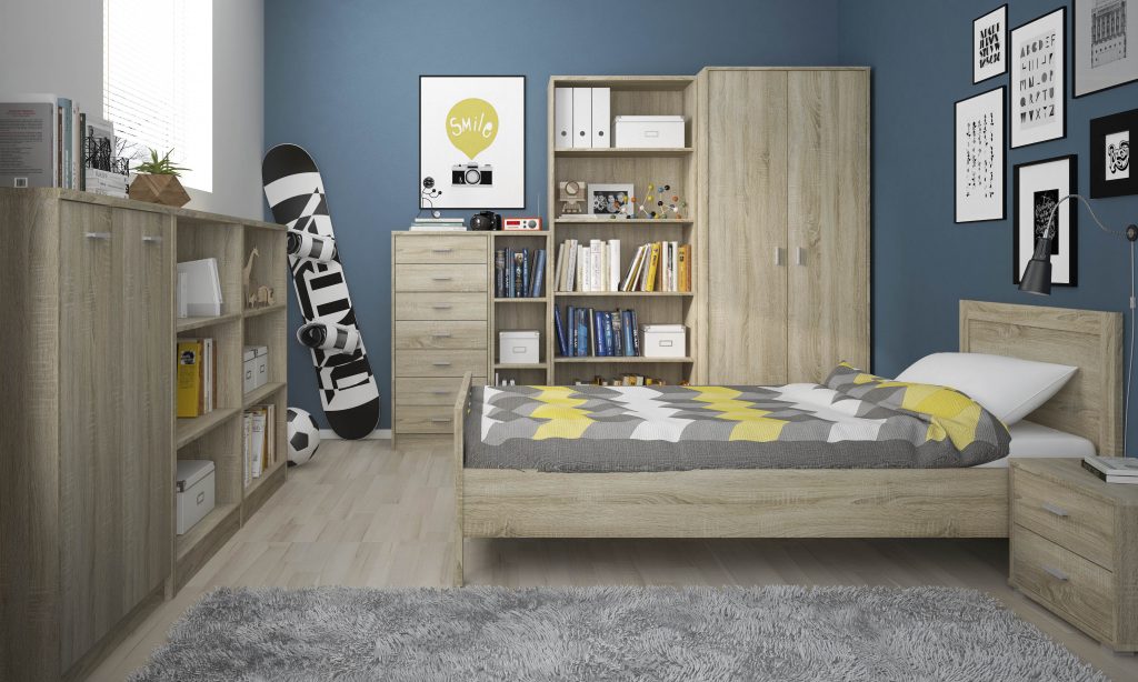 Sonama oak bedroom