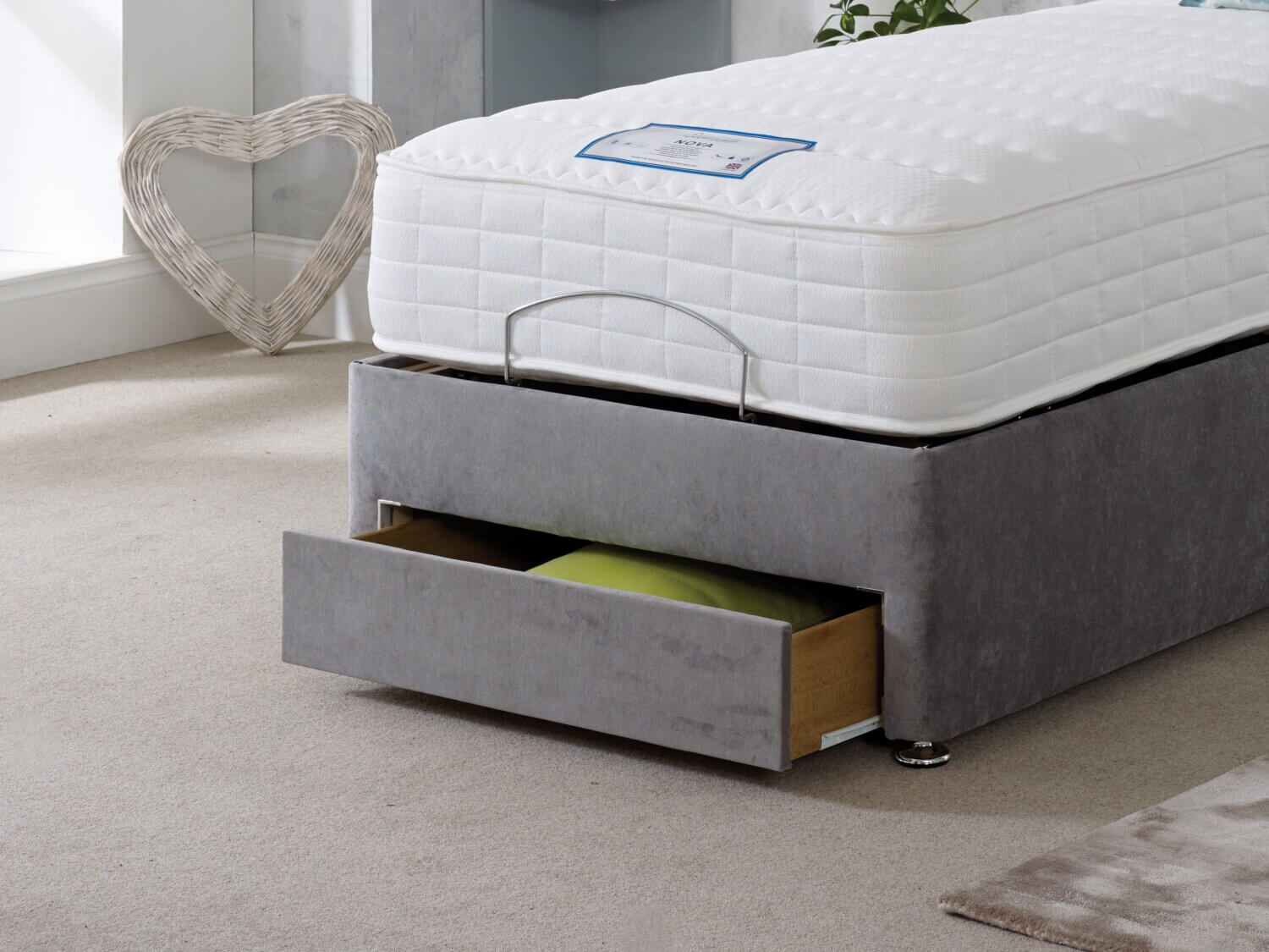 Adjustabed storage